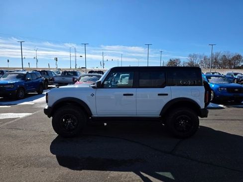 New 2026 Ford Bronco Outer Banks w/ Sasquatch Package image 4
