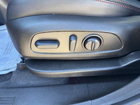 Used 2022 Chevrolet Equinox RS w/ RS Leather Package image 11