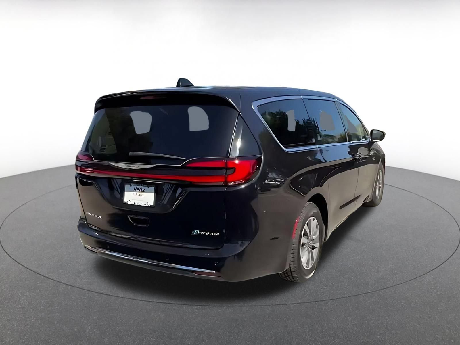 Used 2023 Chrysler Pacifica Touring-L FWD image 14