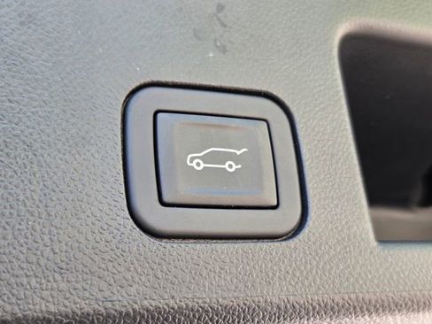 Used 2025 Chevrolet Equinox ACTIV image 16