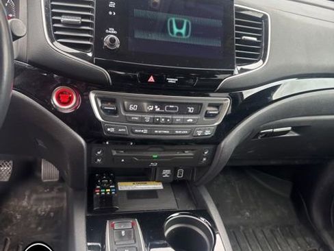 Used 2019 Honda Pilot Elite image 11