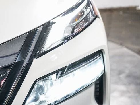 Used 2021 Nissan Rogue SV image 7