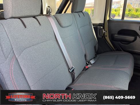 Used 2025 Jeep Wrangler Unlimited Rubicon image 22