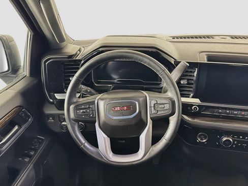 Used 2024 GMC Sierra 1500 Elevation AWD/4WD image 18