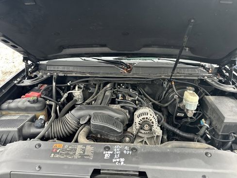 Used 2011 Chevrolet Avalanche LT w/ Luxury Package image 37