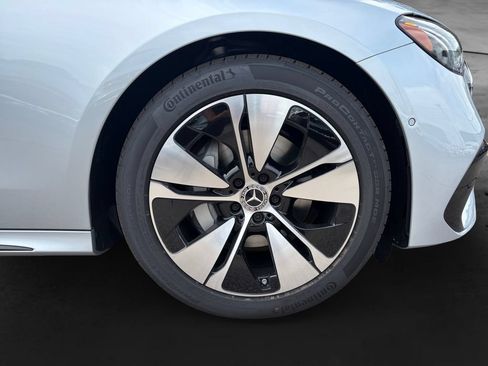New 2027 Mercedes-Benz E 350 4MATIC Sedan image 9