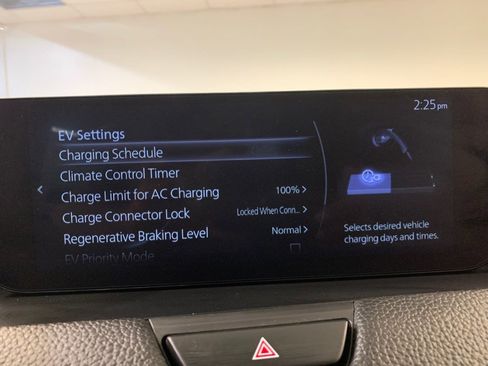 Used 2024 MAZDA CX-90 Plug-In Hybrid w/ Premium Pkg AWD/4WD image 35