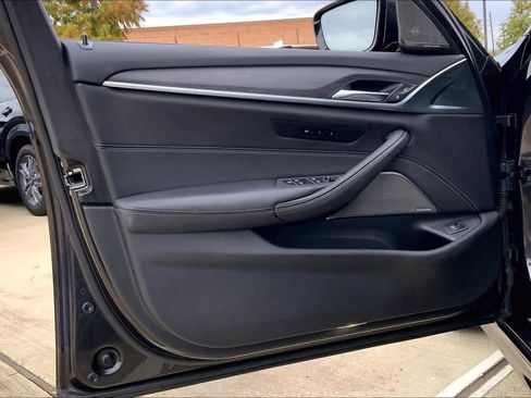 Used 2022 BMW 540i w/ M Sport Package image 21