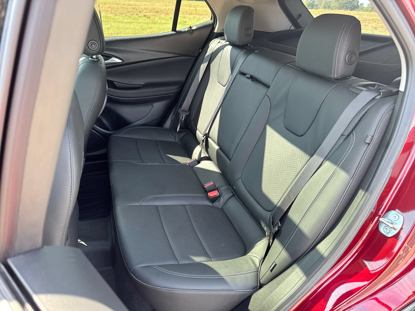 Used 2022 Buick Encore GX Essence w/ Experience Buick Package AWD/4WD image 22
