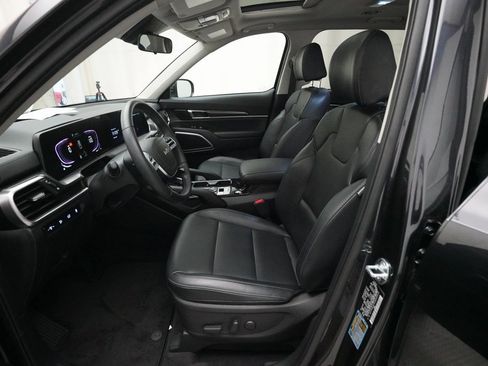 Used 2025 Kia Telluride S image 7