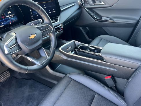 Used 2025 Chevrolet Equinox LT w/ Convenience Package II AWD/4WD image 7