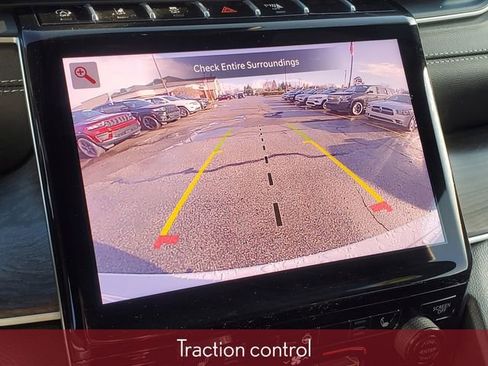 Used 2025 Jeep Grand Cherokee Limited w/ Black Appearance Package image 31