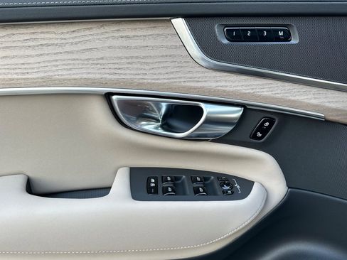 New 2026 Volvo XC90 B5 Plus w/ Protection Package image 14