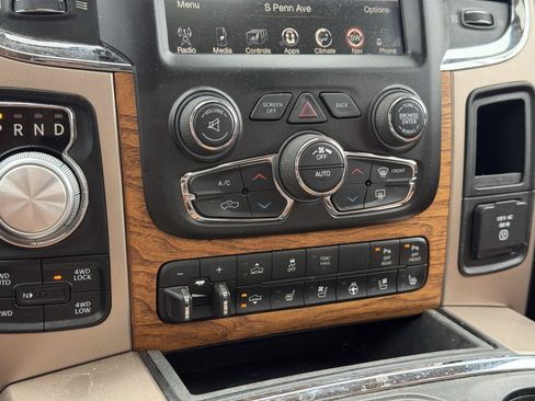 Used 2017 RAM 1500 Laramie Longhorn image 17