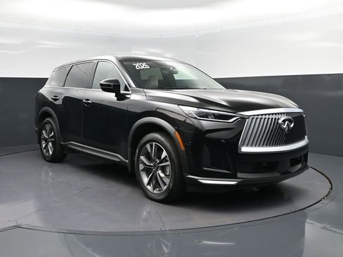 Certified 2026 INFINITI QX60 Pure w/ Cargo Package image 9