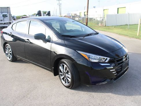 Used 2025 Nissan Versa S w/ S Plus Package FWD image 3