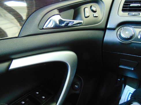 Used 2015 Buick Regal FWD image 10