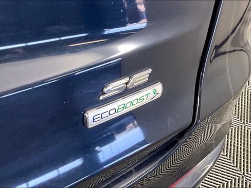 Used 2020 Ford Fusion SE FWD image 22