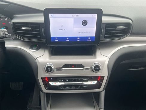 Used 2020 Ford Explorer XLT w/ Comfort Package image 27