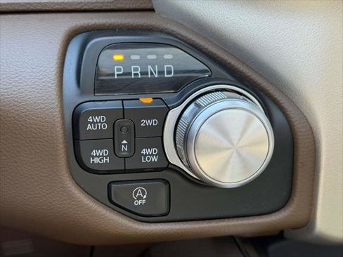 Used 2020 RAM 1500 Laramie AWD/4WD image 34