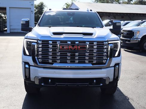 Certified 2024 GMC Sierra 2500 Denali w/ Denali Reserve Package AWD/4WD image 4