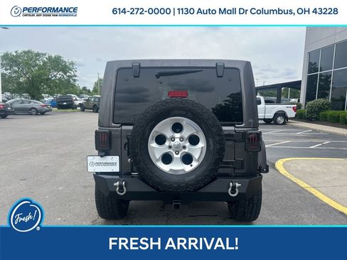 Used 2014 Jeep Wrangler Unlimited Sahara w/ Connectivity Group AWD/4WD image 5
