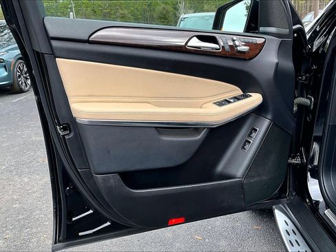 Used 2019 Mercedes-Benz GLS 550 4MATIC image 22