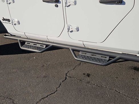 Used 2020 Jeep Gladiator Sport w/ Trailer Tow Package image 35