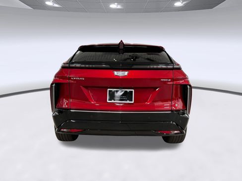 Used 2024 Cadillac Lyriq Luxury RWD image 10