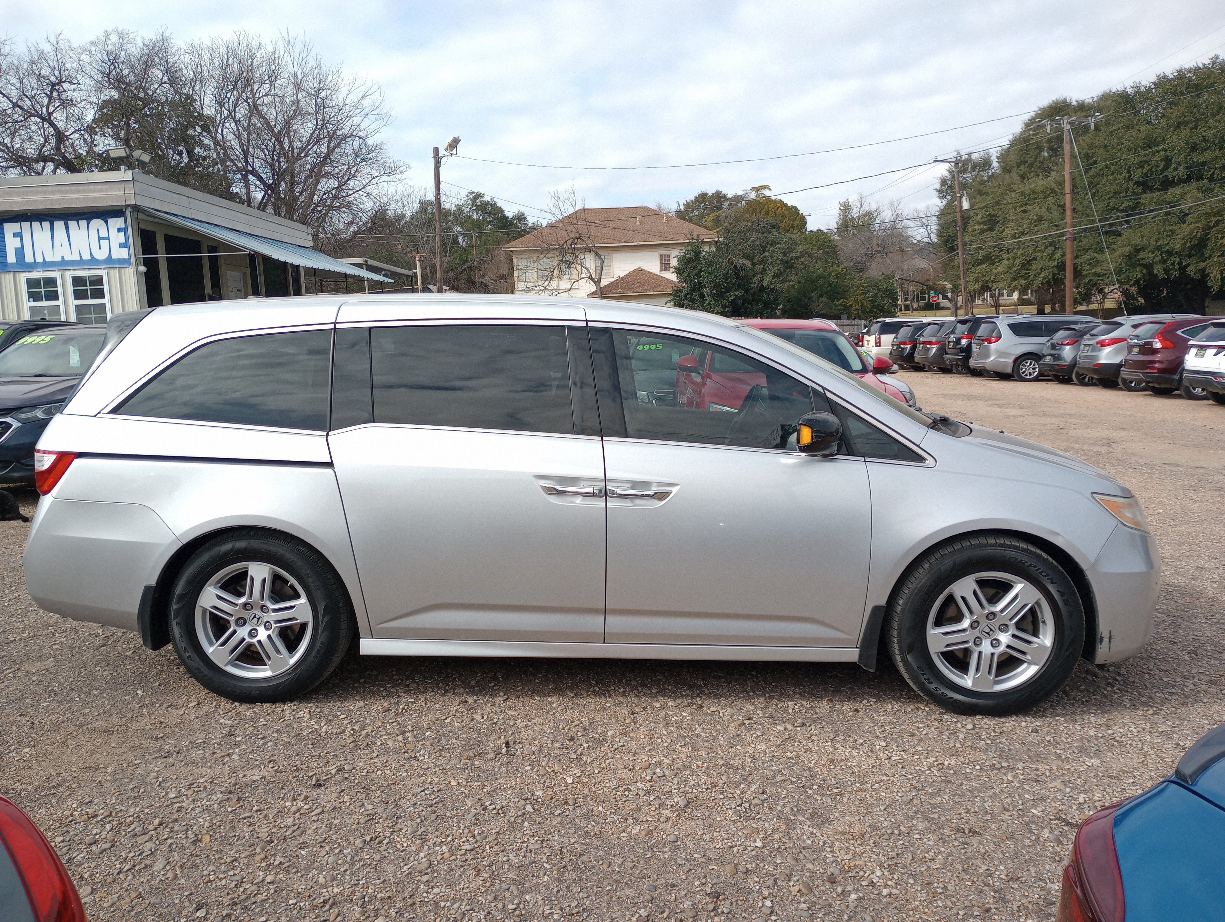 Used 2013 Honda Odyssey Touring image 8