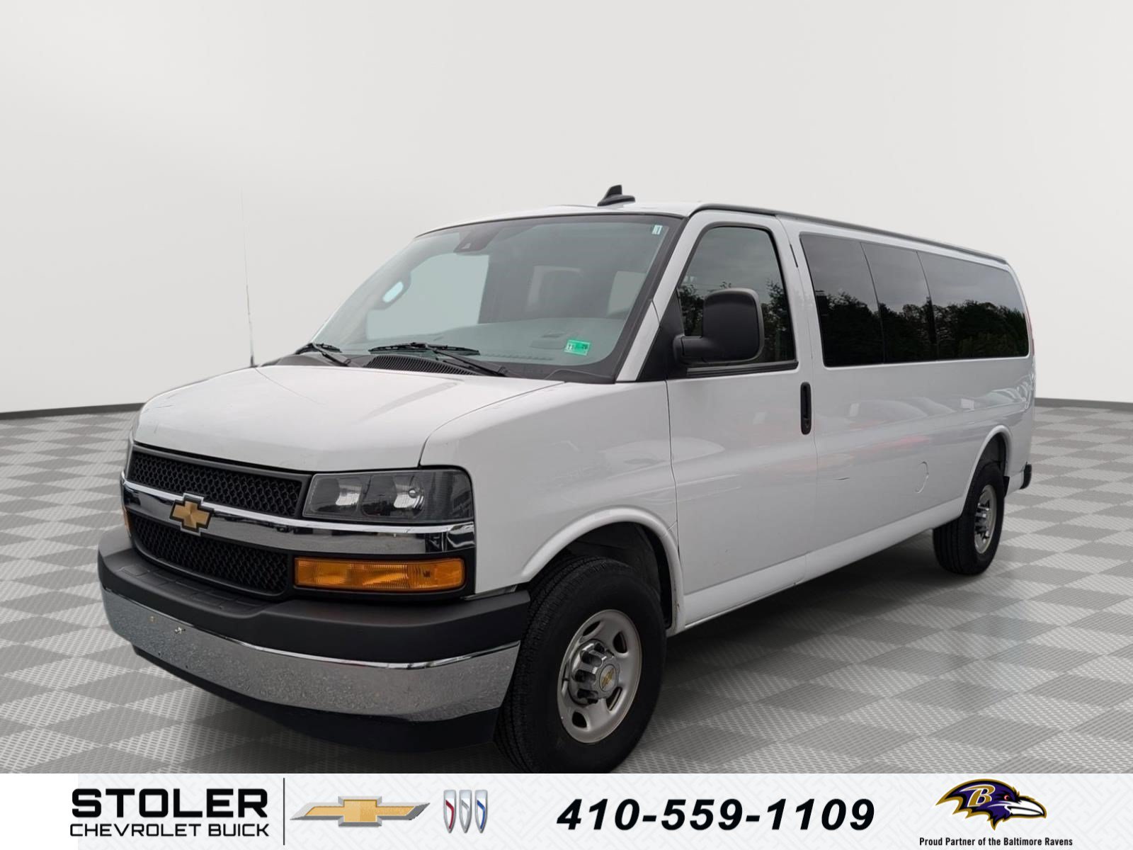 Used 2025 Chevrolet Express 3500 LT w/ LT Preferred Equipment Group RWD image 1