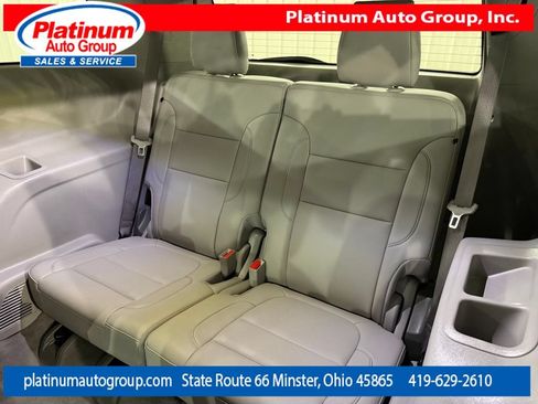 Used 2020 GMC Acadia SLT FWD image 32