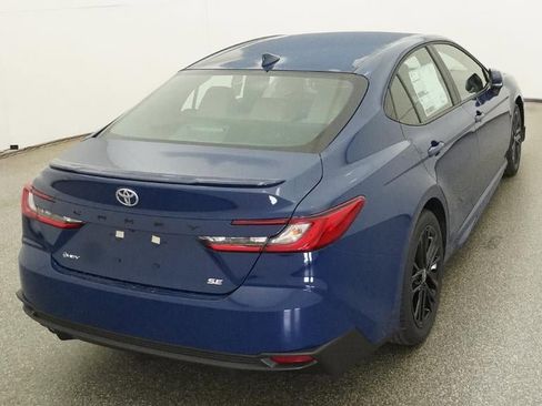 New 2026 Toyota Camry SE FWD image 8