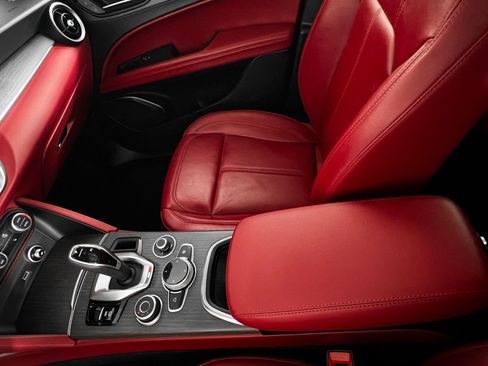 Used 2020 Alfa Romeo Stelvio Ti w/ Active Blind Spot Package image 27