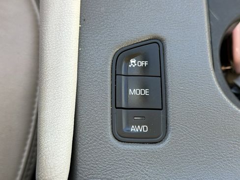 Used 2018 Cadillac XT5 Premium Luxury w/ LPO, Wheel Lock Package image 28