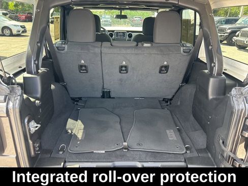 Used 2021 Jeep Wrangler Unlimited Sport AWD/4WD image 30