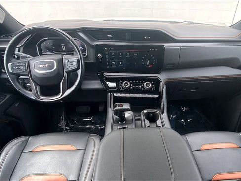 Used 2023 GMC Sierra 1500 AT4 w/ AT4 Premium Package AWD/4WD image 10