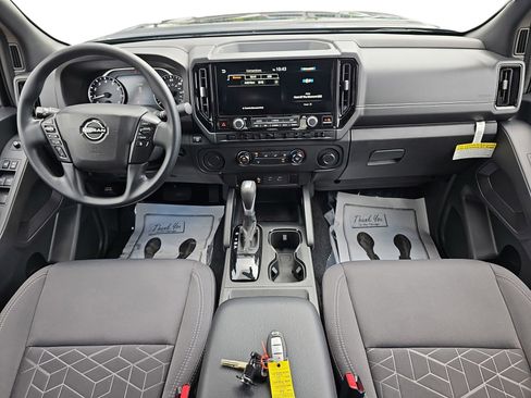 Used 2026 Nissan Frontier SV w/ Tow Package RWD image 10