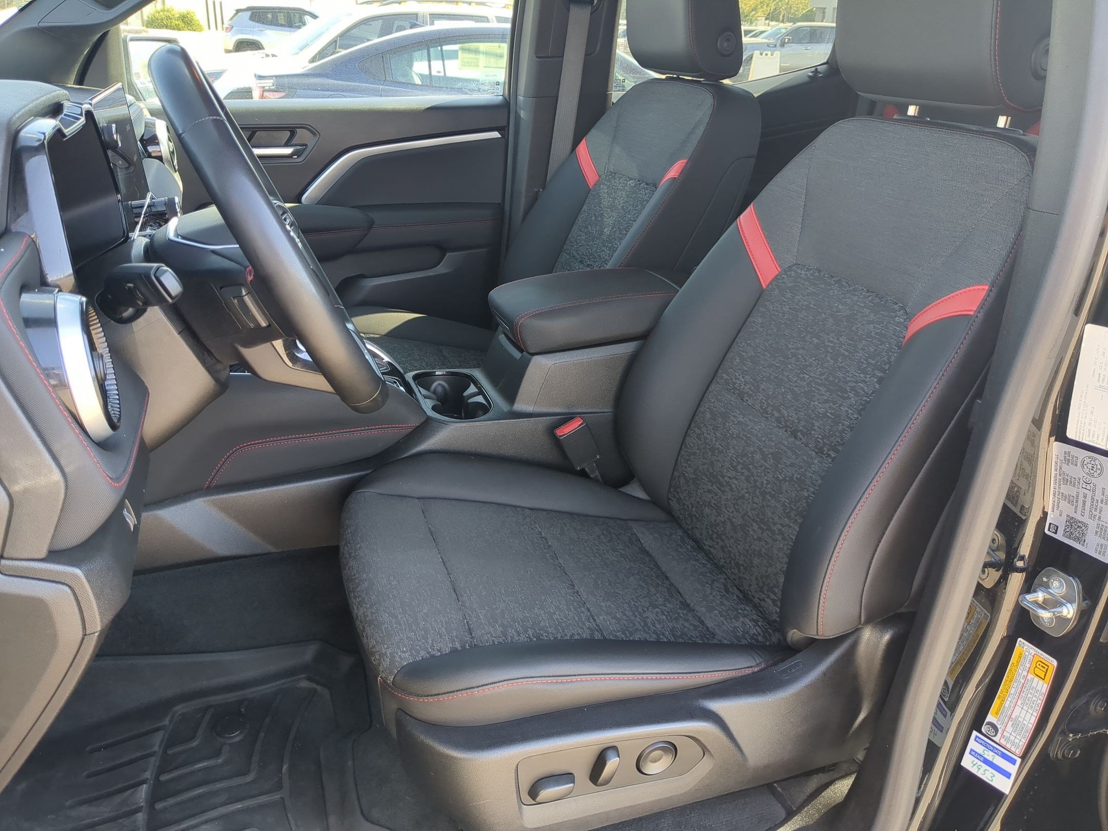 Used 2023 Chevrolet Colorado Z71 w/ Z71 Convenience Package 2 AWD/4WD image 14