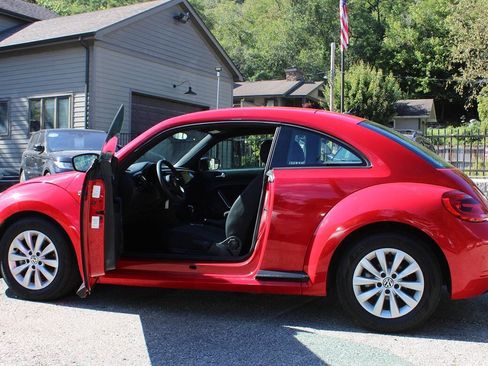 Used 2014 Volkswagen Beetle 2.5 FWD image 10