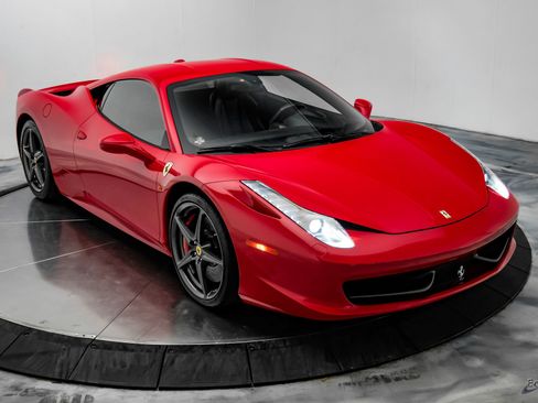 Used 2015 Ferrari 458 Italia Coupe RWD image 31
