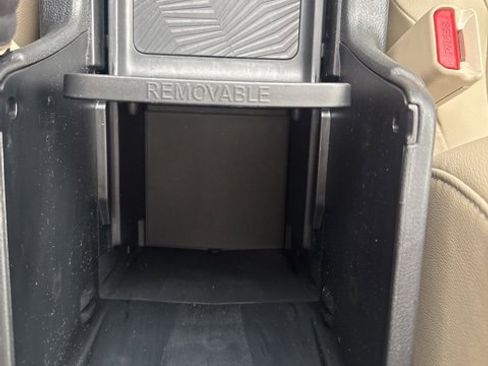 Used 2018 Honda CR-V Touring image 37