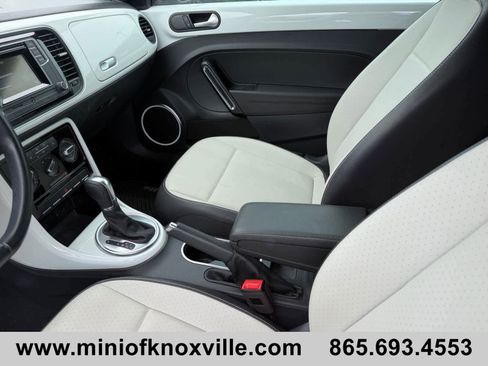 Used 2019 Volkswagen Beetle 2.0T S FWD image 23