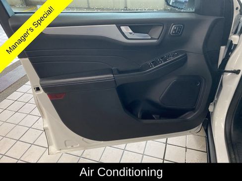 Used 2024 Ford Escape Platinum AWD/4WD image 10
