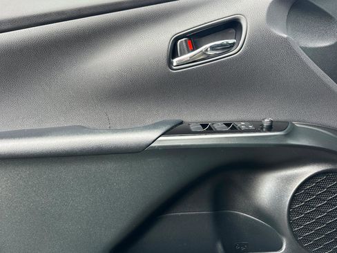 Used 2022 Toyota Prius Prime XLE image 11
