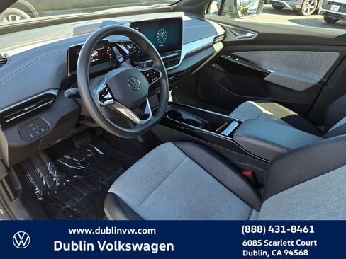 Certified 2023 Volkswagen ID.4 Pro image 9