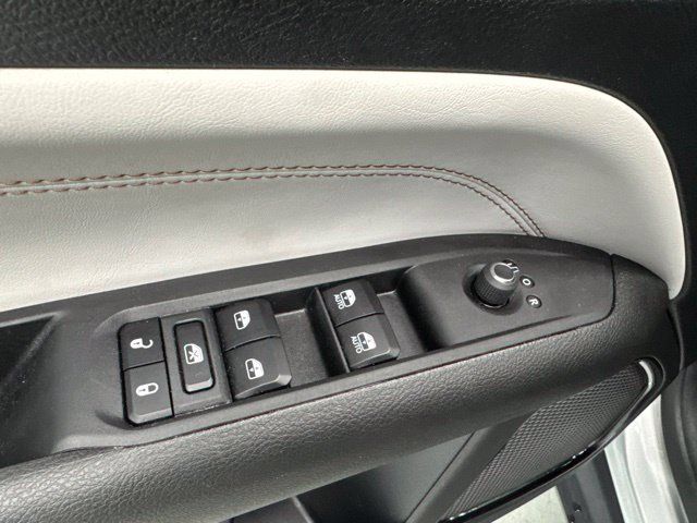 Used 2024 Jeep Compass Limited AWD/4WD image 19