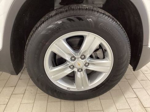 Used 2022 Chevrolet Trax LT w/ LT Convenience Package image 26