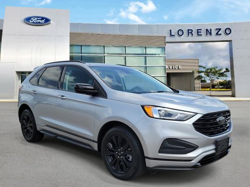Used 2022 Ford Edge SE w/ Black Appearance Package AWD/4WD image 3