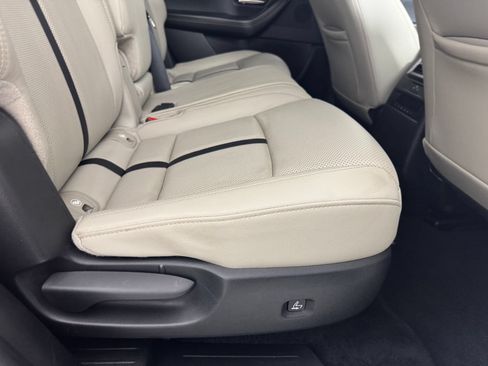Used 2024 MAZDA CX-90 Plug-In Hybrid w/ Preferred AWD/4WD image 32